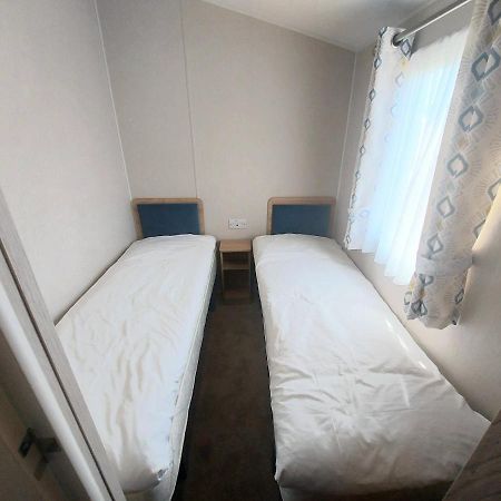 Sophie'S Caravan Camber Exterior photo